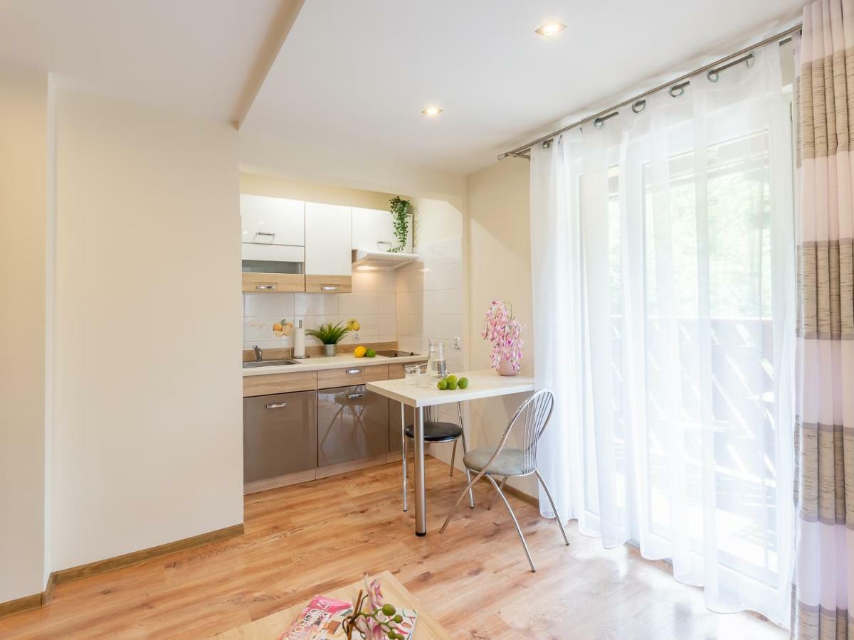 Apartament I Pokoje Goscinne U Lusi Wisła Exteriör bild