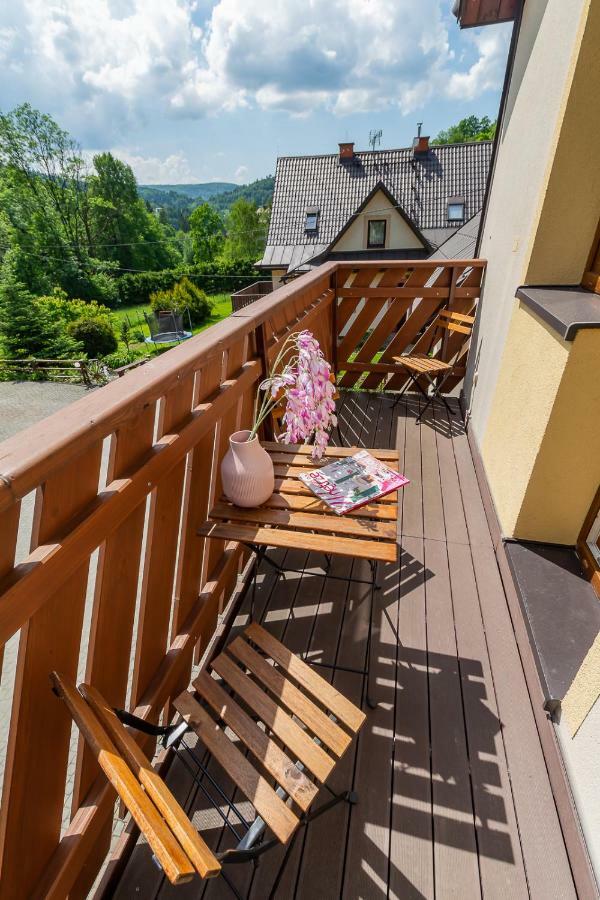 Apartament I Pokoje Goscinne U Lusi Wisła Exteriör bild